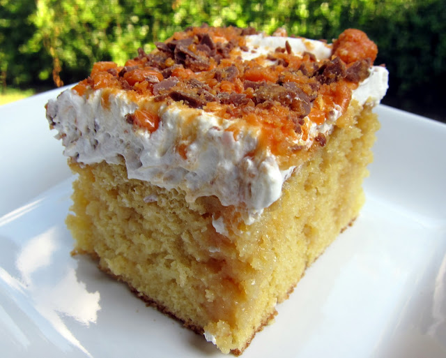 butterfinger_cake_2.JPG