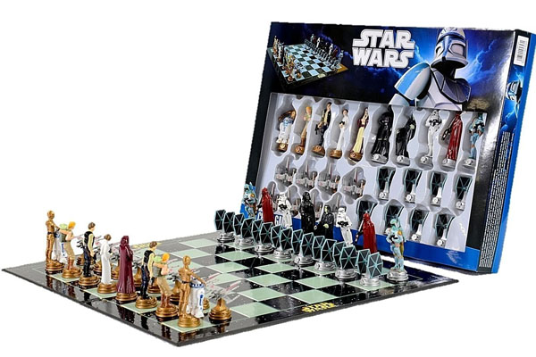 Star-Wars-3D-Classic-Chess-Set.
