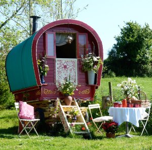 gypsy-caravan-elle-1.